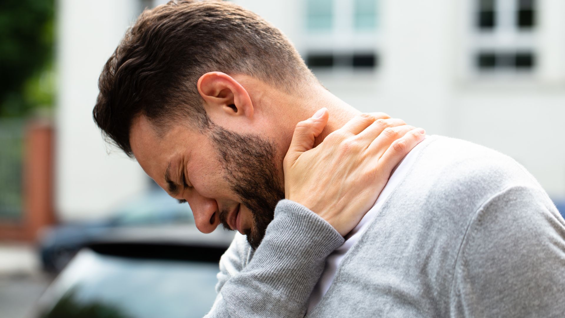 Dolor en lado derecho del cuello